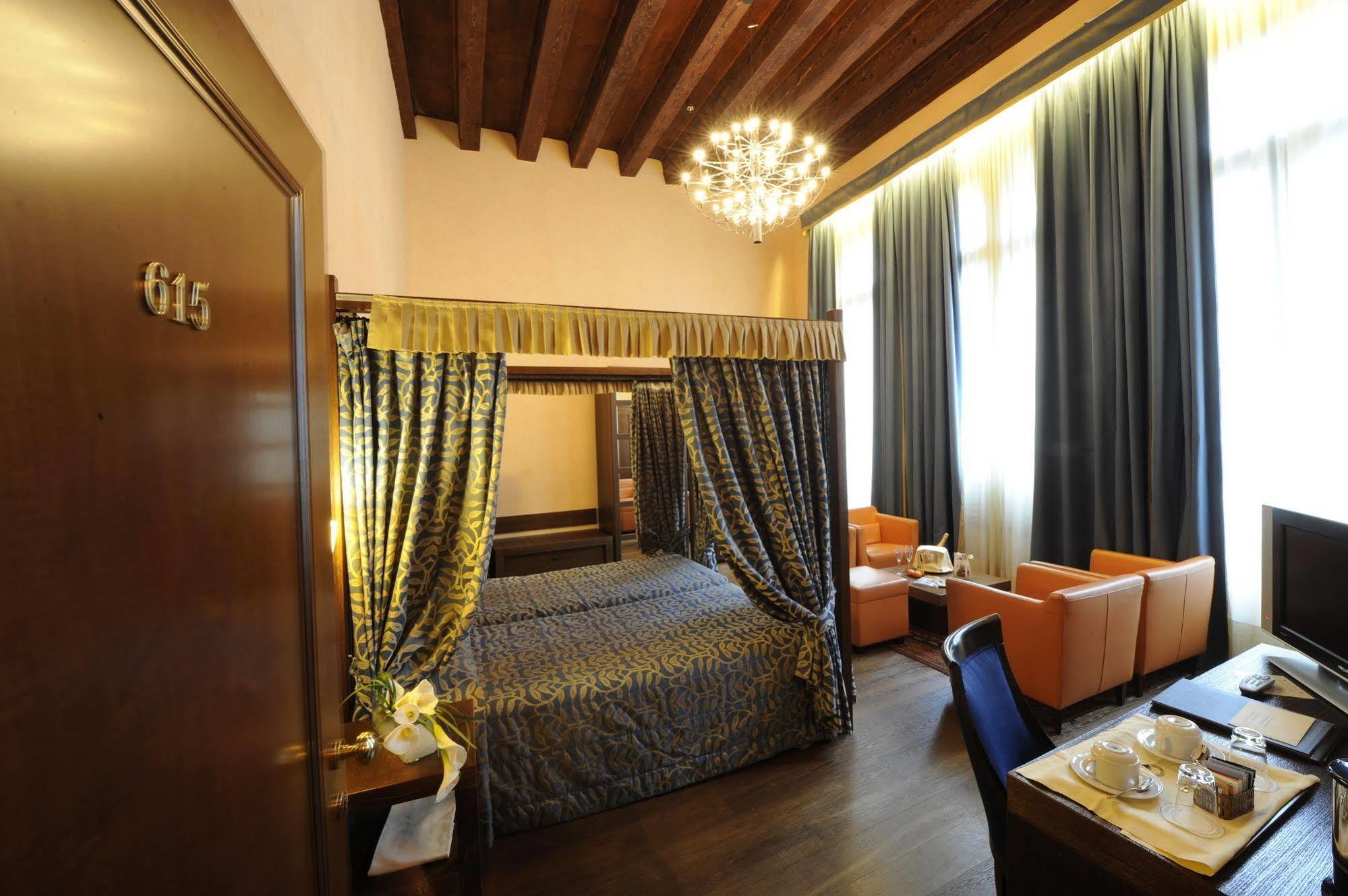 Palazzo Selvadego Hotel Veneza Quarto foto